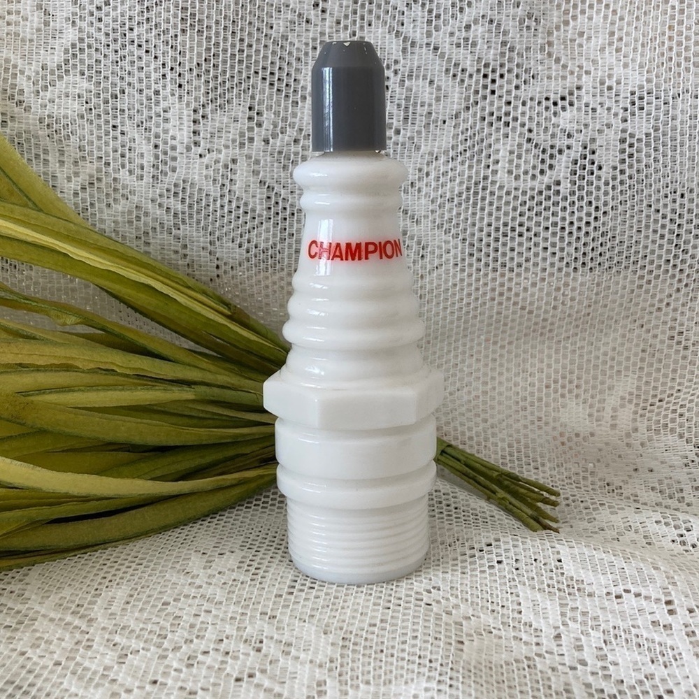Vintage Avon Spark Plug Design Cologne Bottle. Wonderful condition/empty/witho…